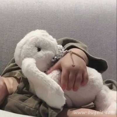 不是人的罗熙情头头像图片