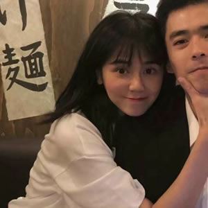 情侣头像一左一右始于初见 个性情侣头像图片