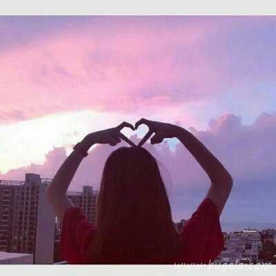 漂亮的情人比心头像图片