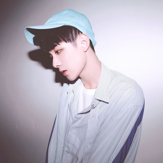 男生伤感头像图片