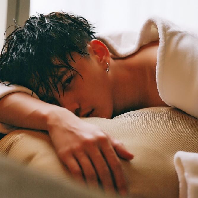 男生伤感头像图片