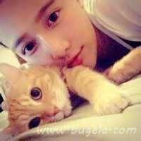 爱人一男一女抱猫头像图片