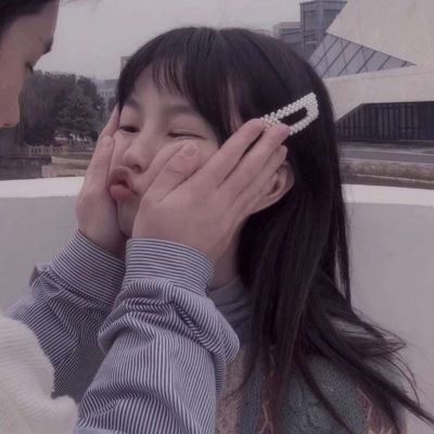 头像偏向一边的情侣头像 超甜蜜情图片