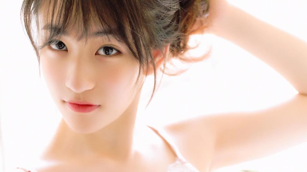 清新艳丽的美女图片