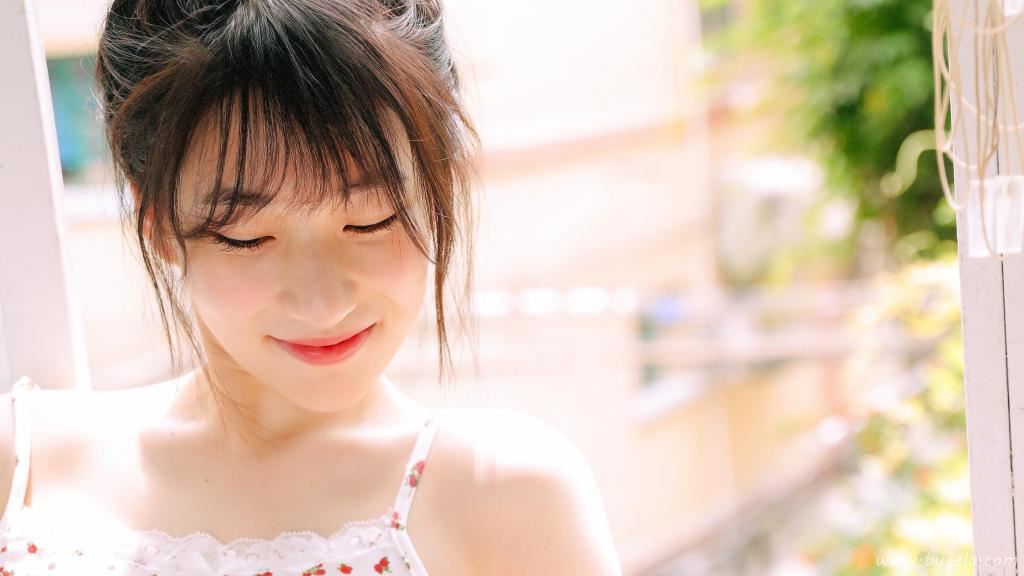 清新艳丽的美女图片