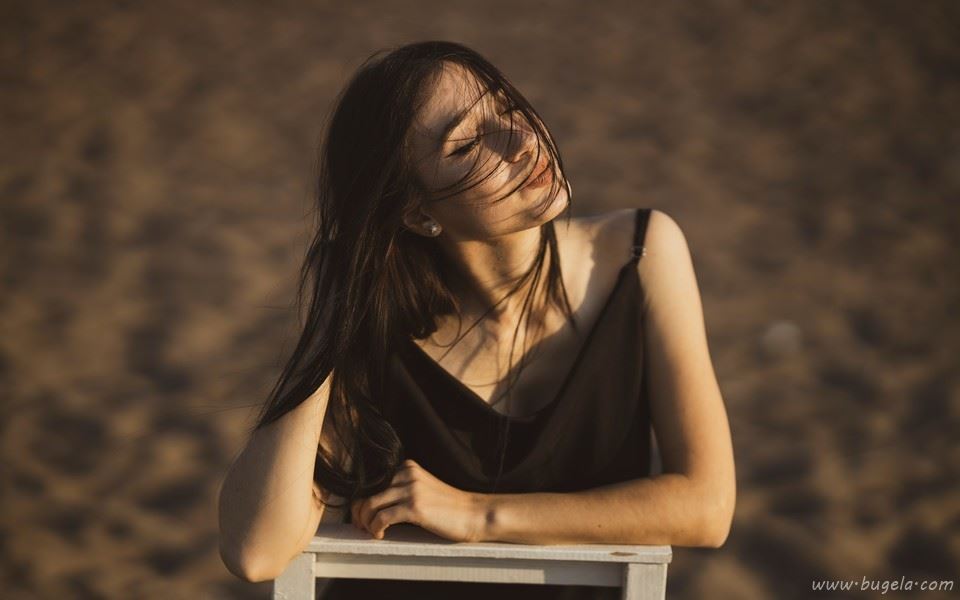 美艳美女高清图片壁纸