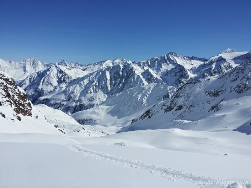 唯美巍峨秀丽的雪山图片大全