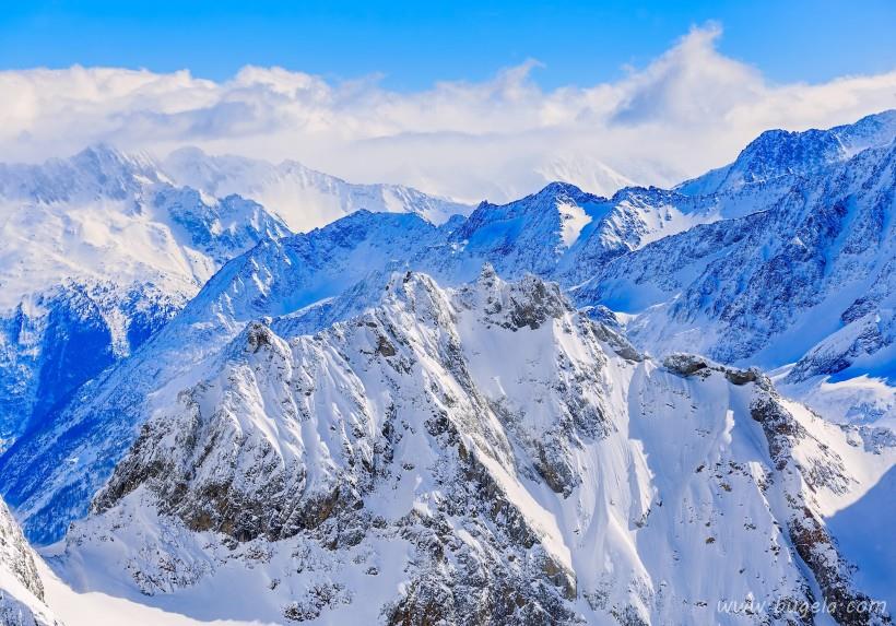 唯美巍峨秀丽的雪山图片大全