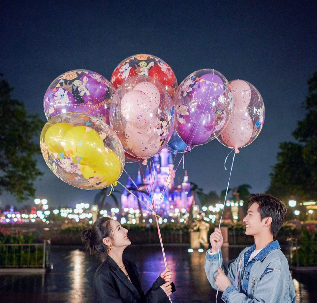 荣耀夫妇迪丽热巴杨洋夏日烟火vlog浪漫图片