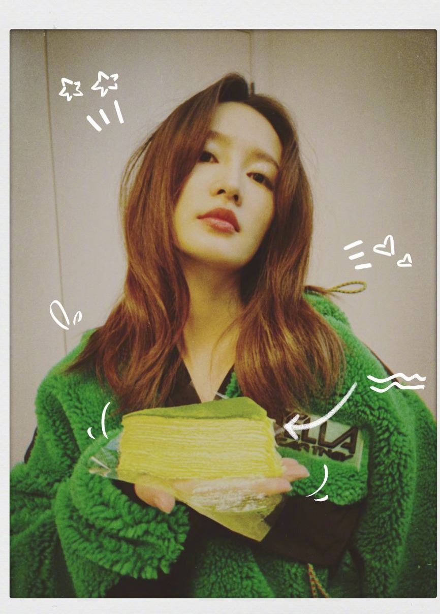 李沁简约时尚运动风女友大片