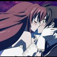 男生抱着女生动漫情侣头像 qq接吻头像图片