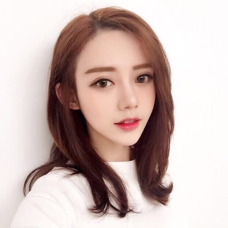 头像女生简单气质图片