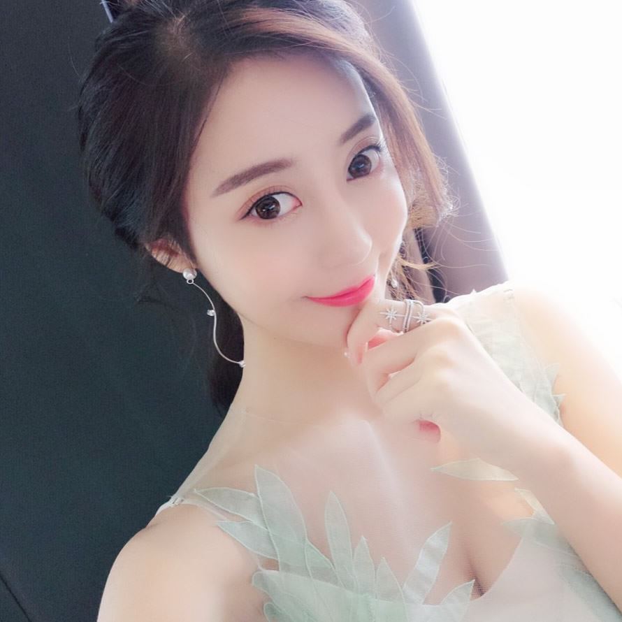 头像女生简单气质图片