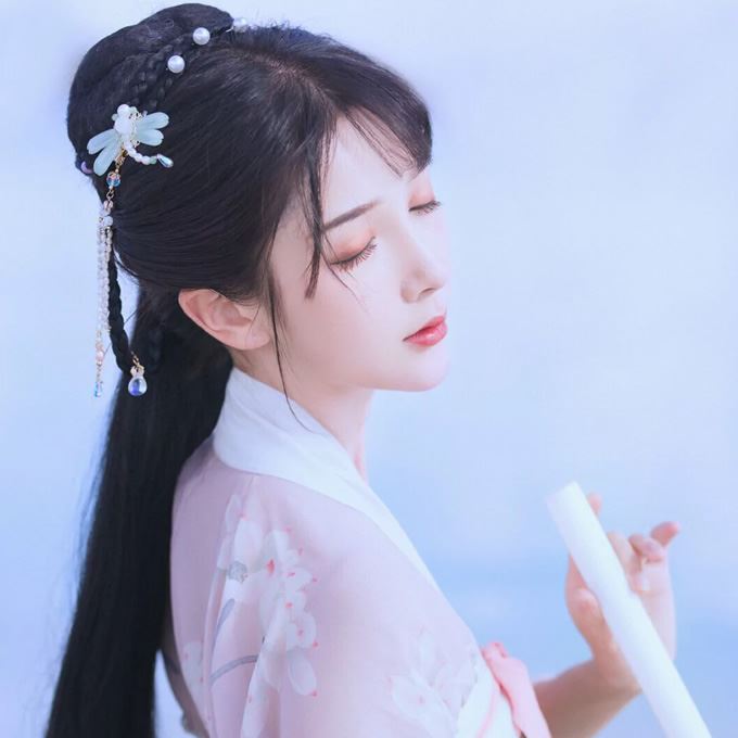 2021最火女生头像图片