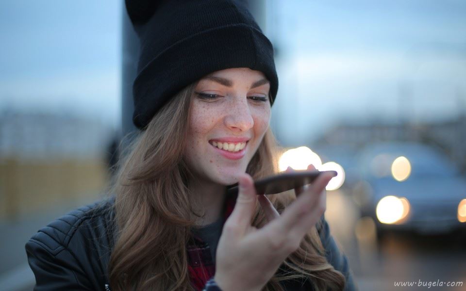 戴着帽子的美女图片壁纸2