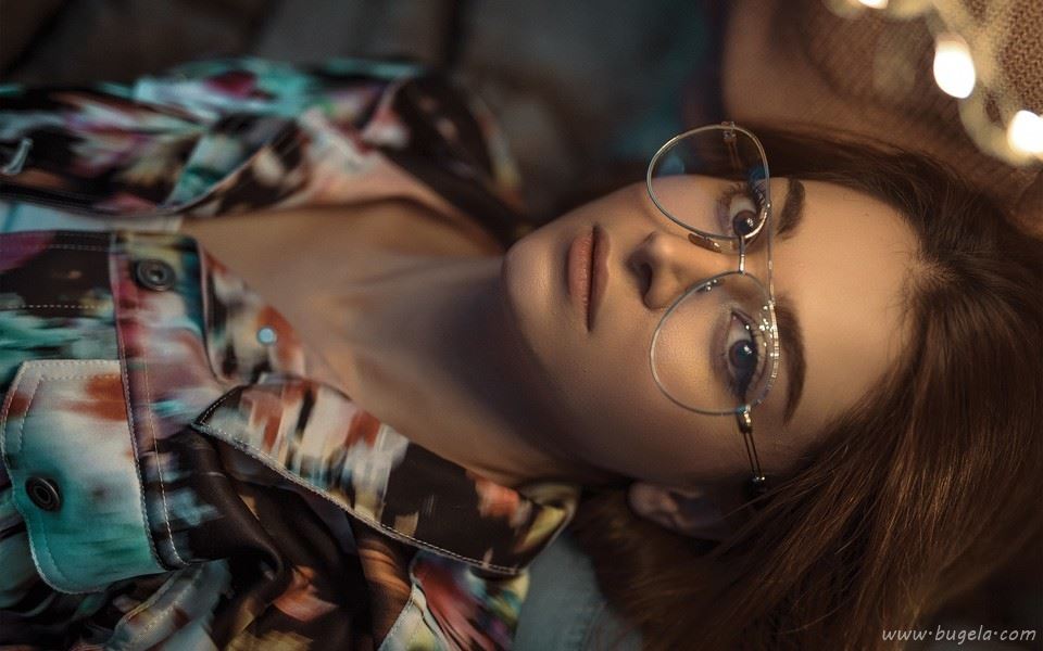 欧美丰满美女模特图片壁纸