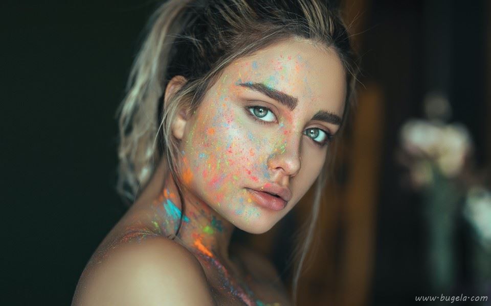 欧美丰满美女模特图片壁纸