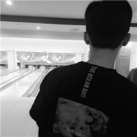 纯黑色优雅男人_男生头像_爱扣扣网图片