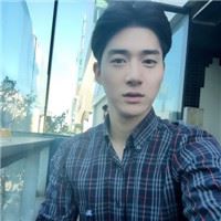 低调的帅气_男生头像_爱扣扣网图片