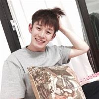 低调的帅气_男生头像_爱扣扣网图片