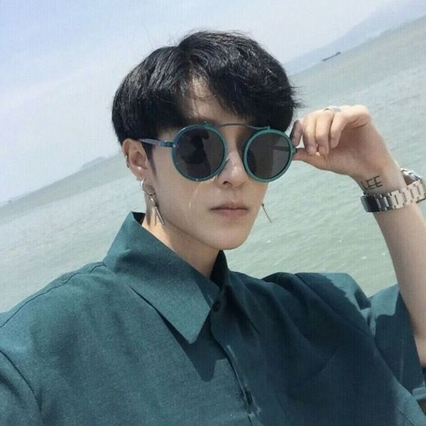 帅气男生头像霸气图片