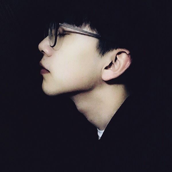 暗黑系头像男帅气图片