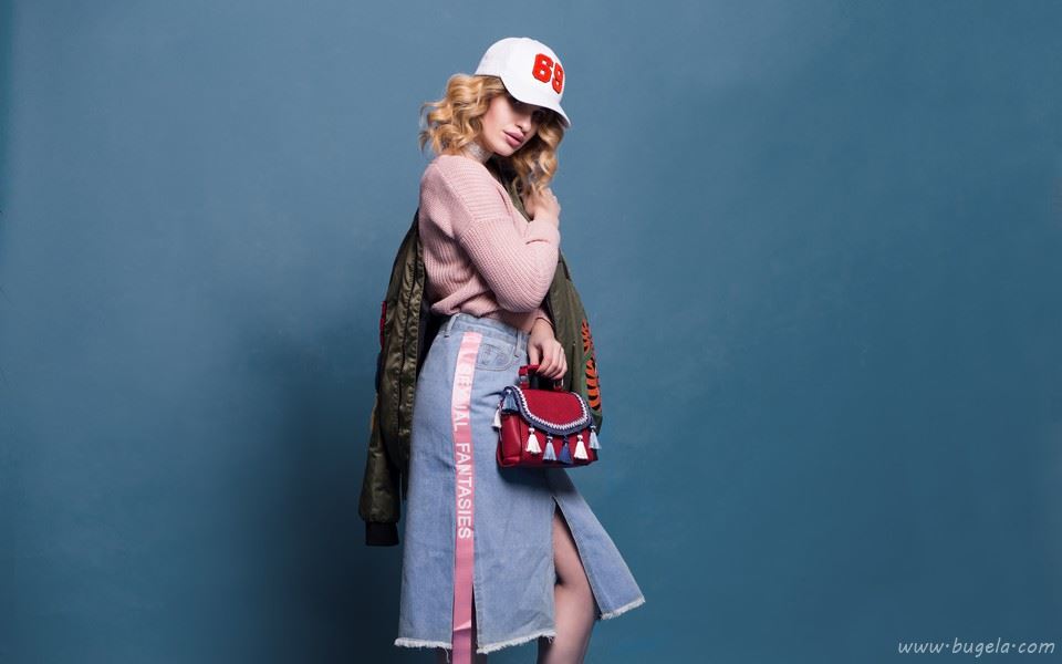 戴着帽子的美女图片壁纸