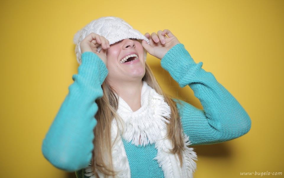 戴着帽子的美女图片壁纸2