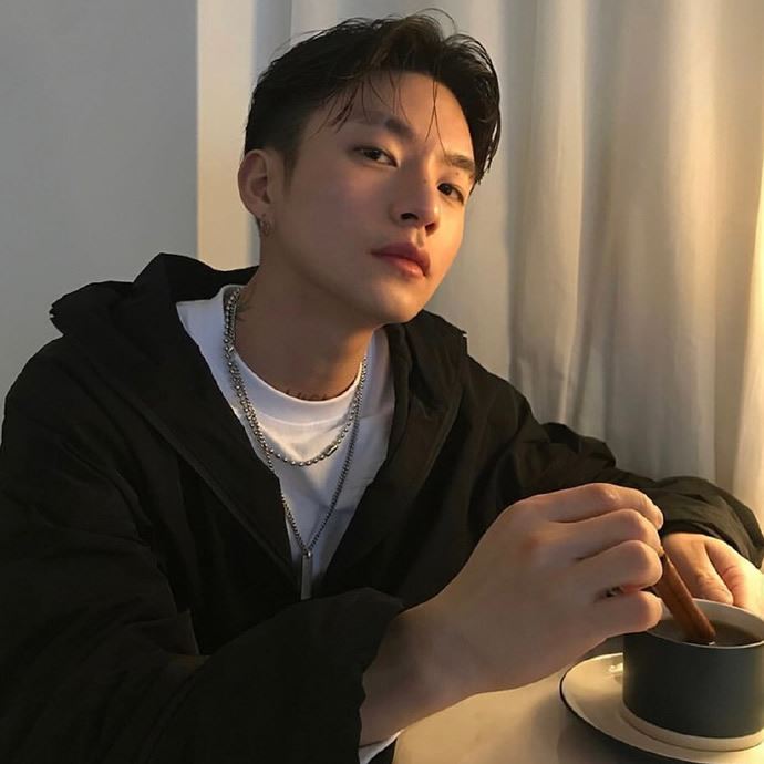 微信头像个性简约高冷图片