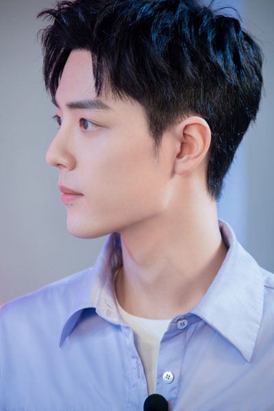 肖战帅气品牌活动照图集