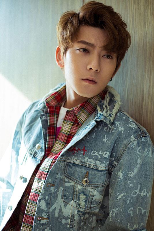 帅哥明星陈翔青春活力写真图片