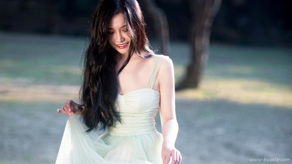 品貌端庄的美女梦幻图片