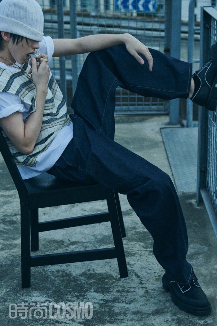 蔡徐坤时尚cosmo十月刊硬汉封面造型写真