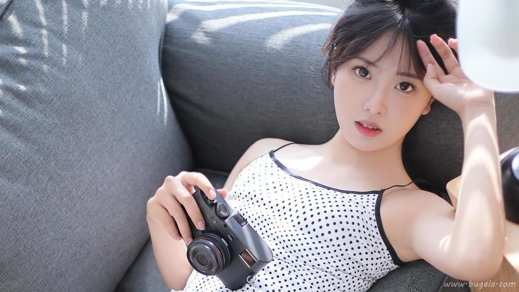 丸子头清新美女图片