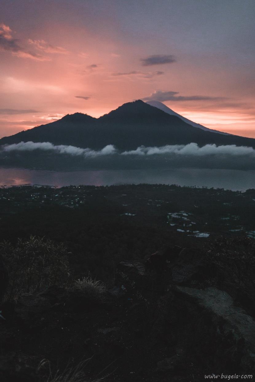 好看雾气蒸腾的火山图片大全