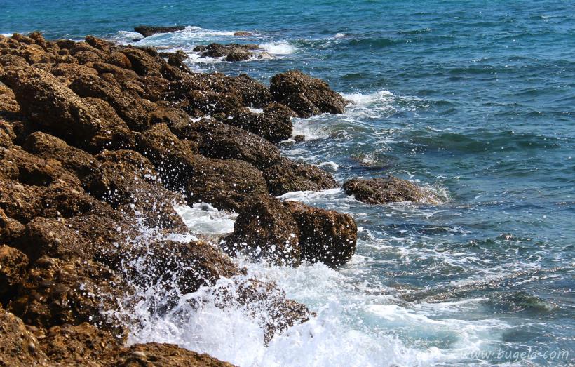 超美经历风浪的海边礁石图片大全