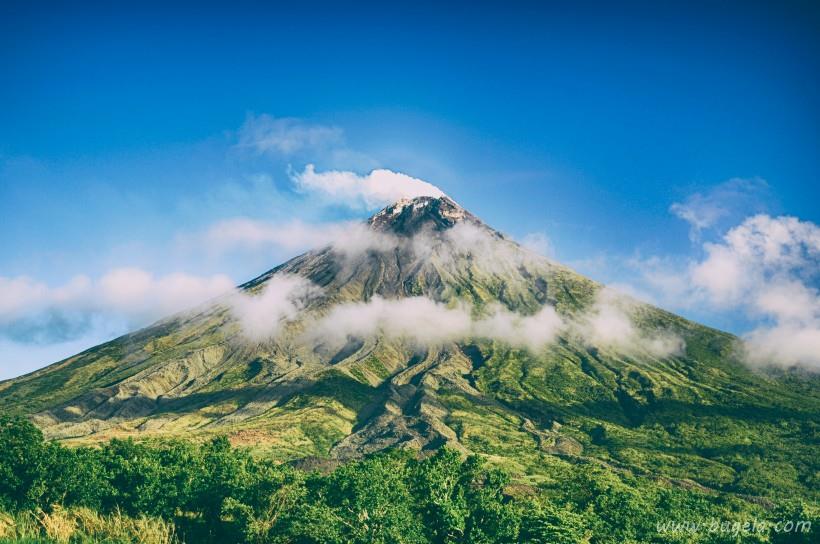 好看雾气蒸腾的火山图片大全