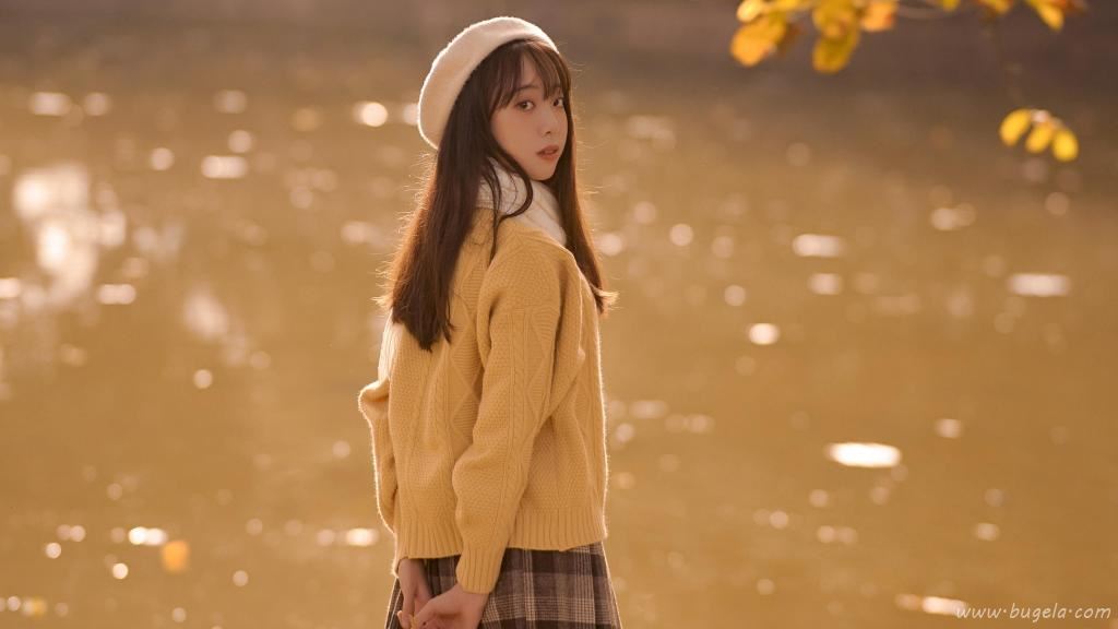 美女秋天动人图片