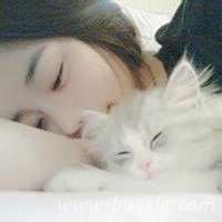 怀里抱有猫的爱人头像图片