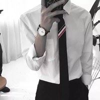 拽领带图片（霸气女生扯领带图）