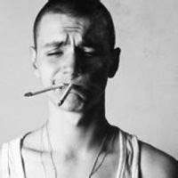 抽烟很帅的姿势_男人抽烟的姿势怎么样才帅