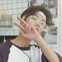 剪刀手头像男生高清|男生拿刀头像