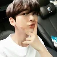 剪刀手头像男生高清|男生拿刀头像