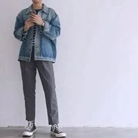 穿匡威的男生图片_匡威帆布鞋情侣头像