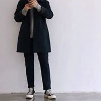 穿匡威的男生图片_匡威帆布鞋情侣头像