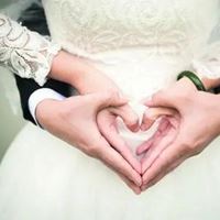 男孩牵女孩的甜美图片二次元|小男孩小女孩牵手的图片唯美