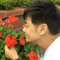 男生侧面闻花头像动漫-男生闻花的头像