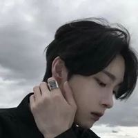 成熟优雅男士的头像图片（成熟男人头像）