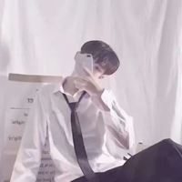 白色衣服男生头像高清_白色的男生头像