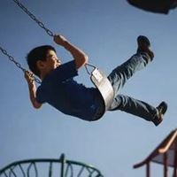 荡秋千情侣头像_微信头像荡秋千女孩